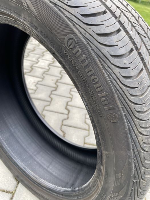 Opona Continental  255/40R19