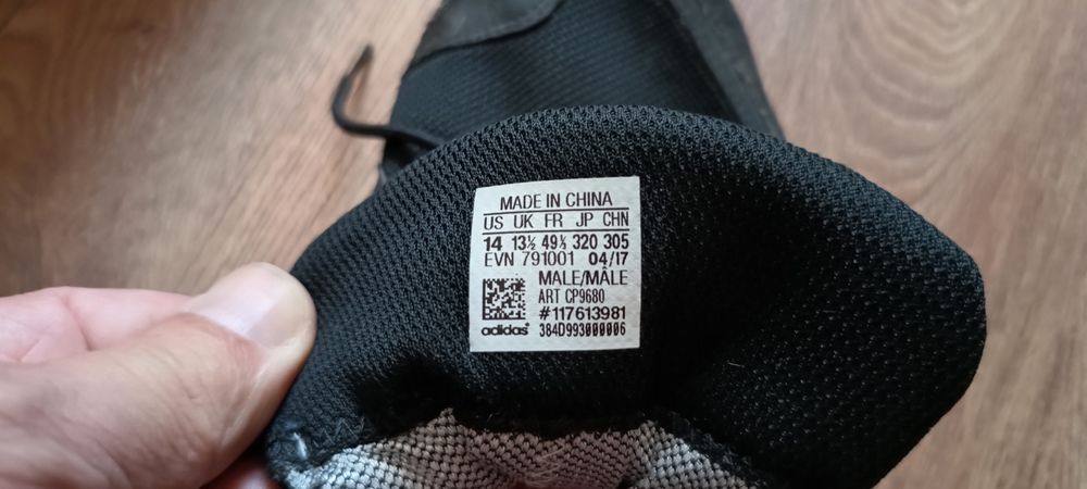 Продам кроссівки