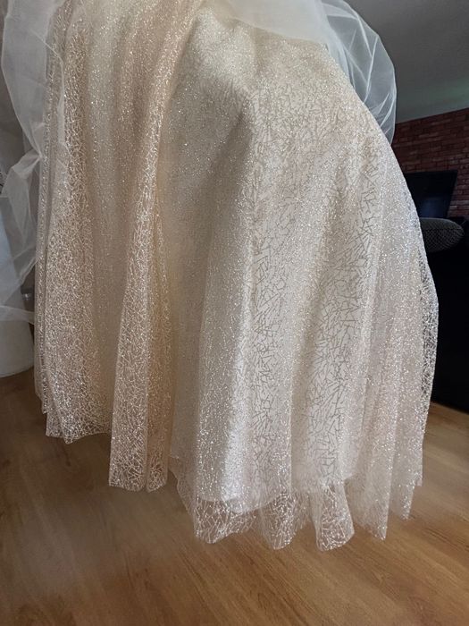 NOWA Suknia ślubna PLUS SIZE     szampańskie nitki