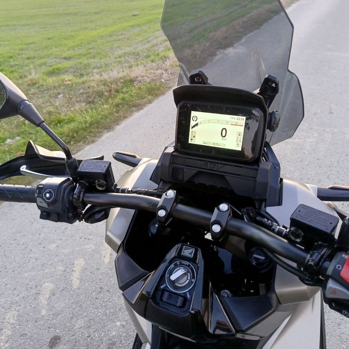 Honda adv 350   niski przebieg piękny stan