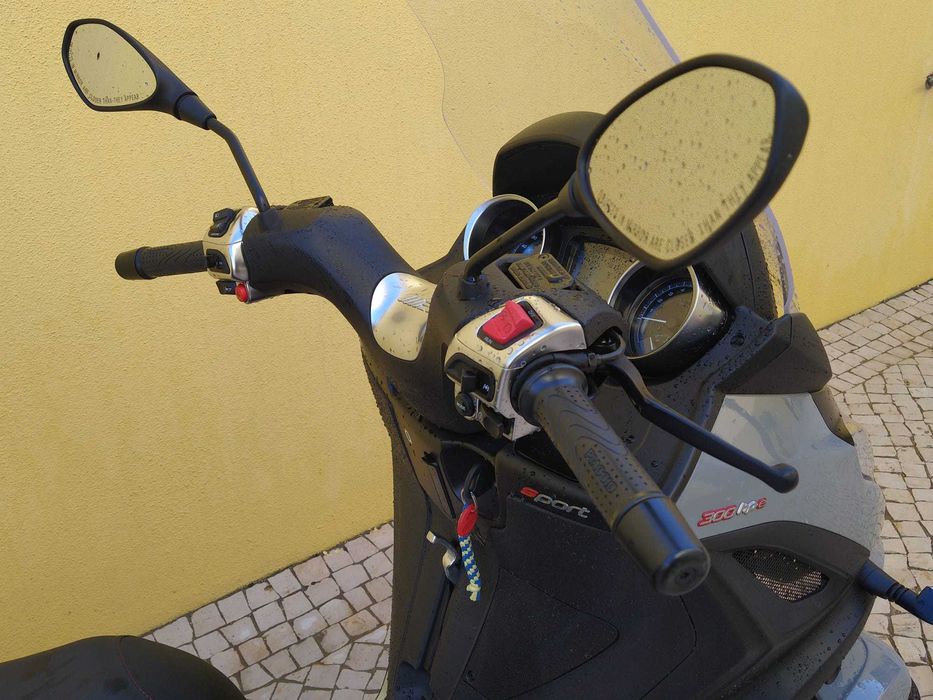 Piaggio MP3 300 Sport