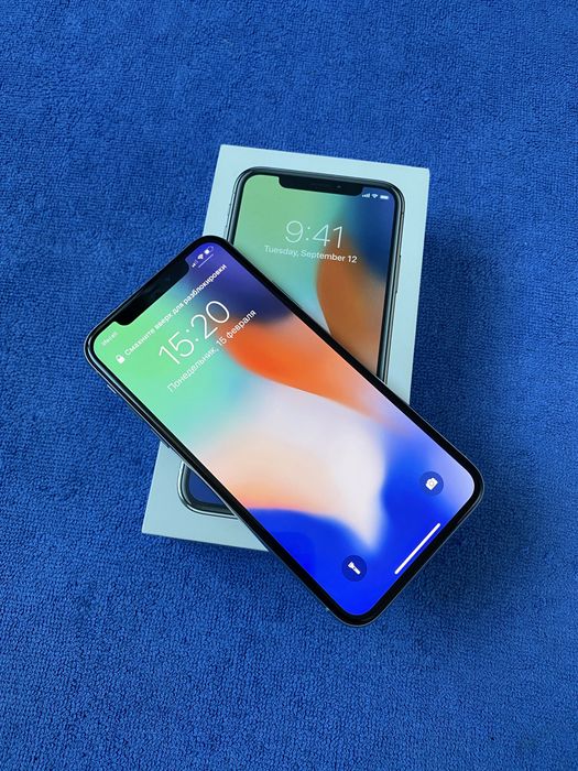 Apple iPhone X 64GB Silver стан НОВОГО