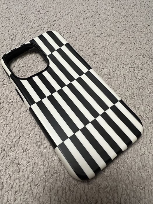 Nowe etui iPhone 13 Pro