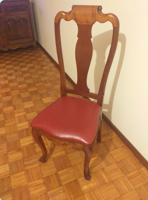 Conjunto de mesa e 4 cadeiras