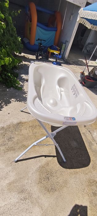 Banheira de Bebé Ergonómica Jané com Suporte/Tripé Dobrável