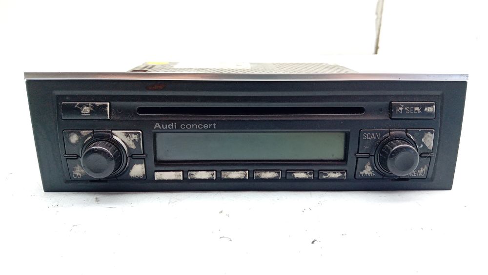 Rádio / auto-rádio AUDI A4 (8E2, B6)