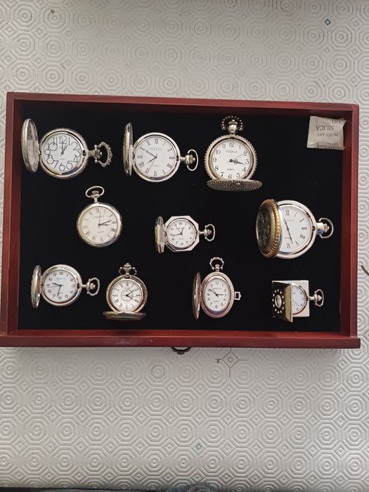 Coleção de 30 relógios de bolso
