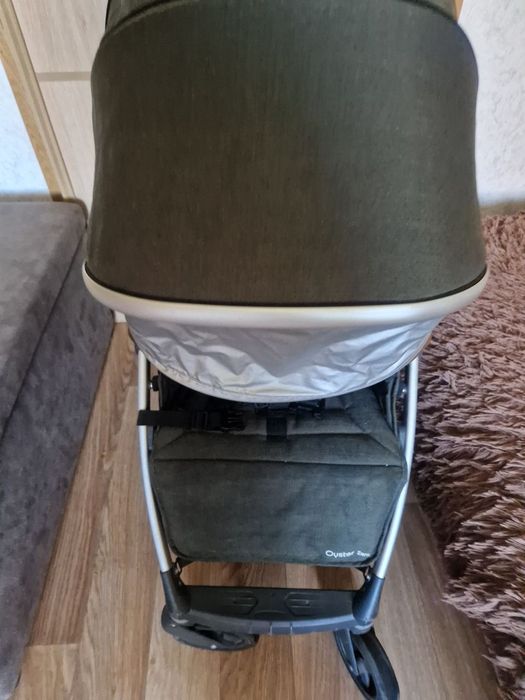 Коляска Oyster Zero. 

Коляска гарної якості. Всі механізми та застібк