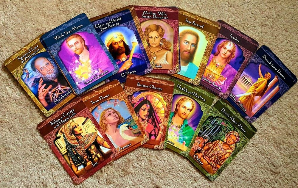 MISTRZOWIE Duchowi DOREEN VIRTUE Książka i 44 Karty