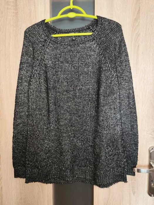 596. Czarno szary sweter damski rozmiar S/M