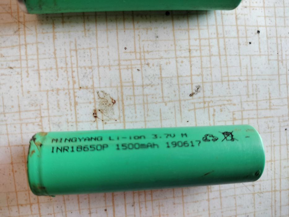 Ogniwa od hulajnogi sprawne 3,7V, 4x1500, 1x2000 mAh