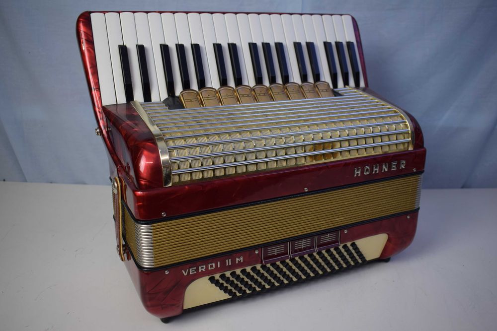 Acordeao hohner Verdi II M 3  Voz,  96 Baixos N .216