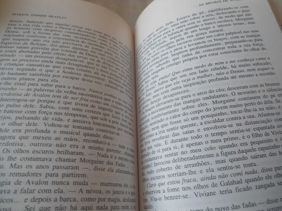 As Brumas de Avalon - A Senhora da Magia (1º volume)