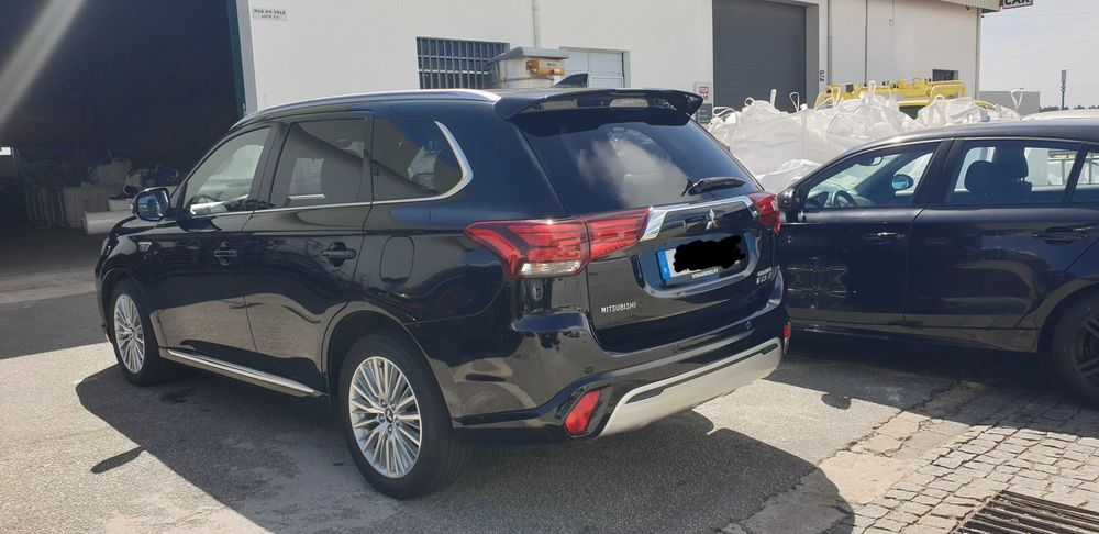 Mitsubishi outlander 2.4 phev 2021, 78840km