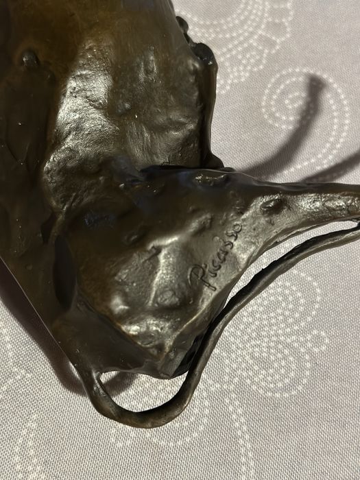 Бронзовий оригінальний бичок