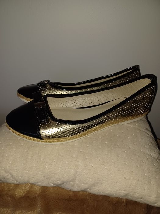 Baleriny czarno-złote