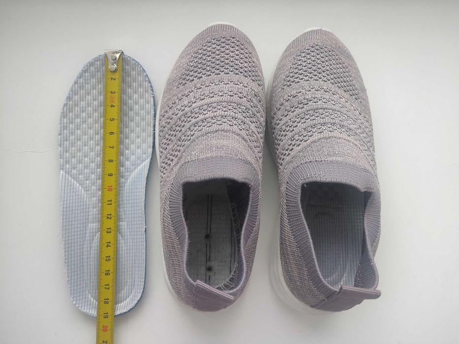 кросівки, мокасіни, кеди для дівчинки р.30