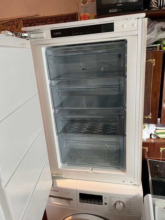 Продається морозильна камера Aeg вживана в хорошому стані