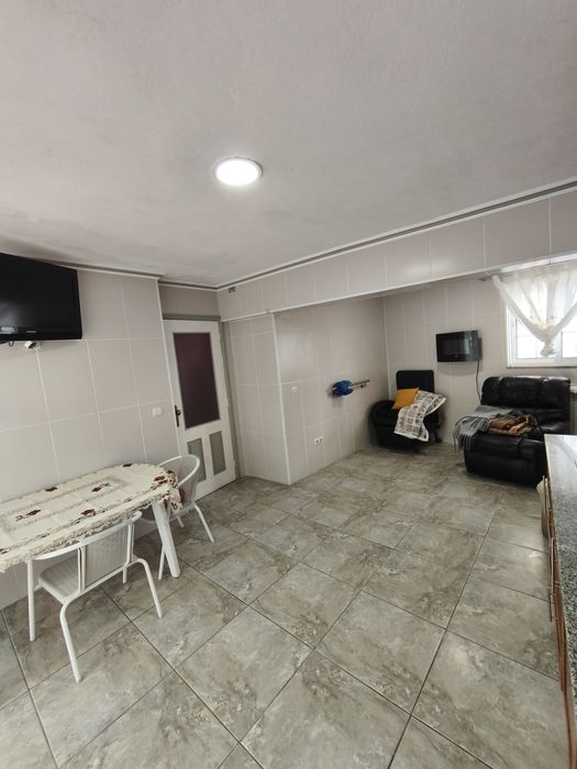 Família de acolhimento em casa própria 24 horas por dia