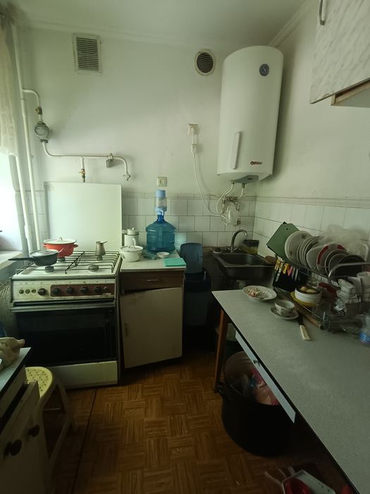 продаж 3к квартира вул Інститутська