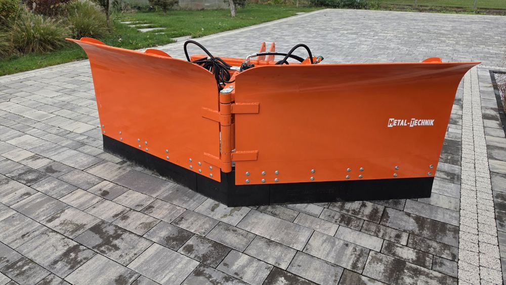 Hydrauliczny pług V 3 m z gumowym lemieszem