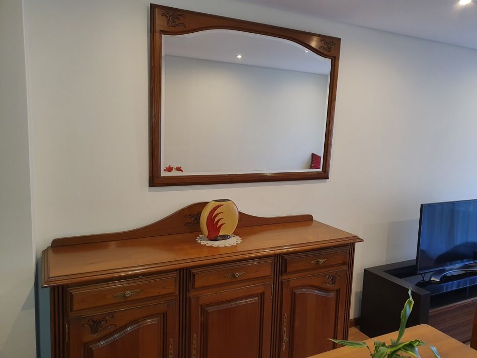 Aparador de Sala com Espelho