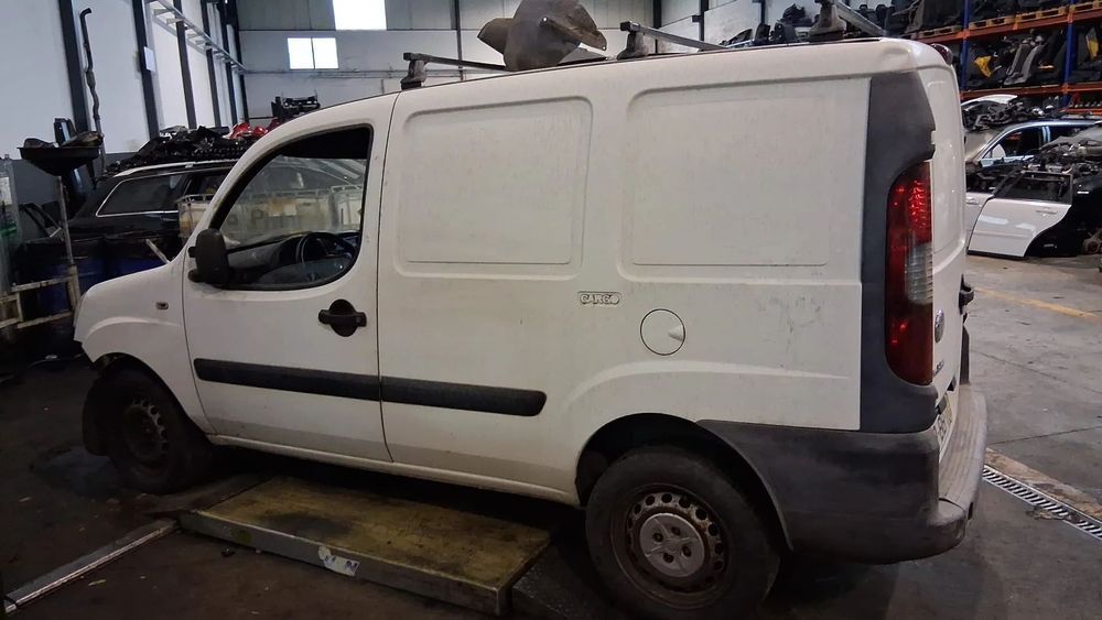 Portas Fiat Doblo Cargo 223 1.3 Multijet de 2008