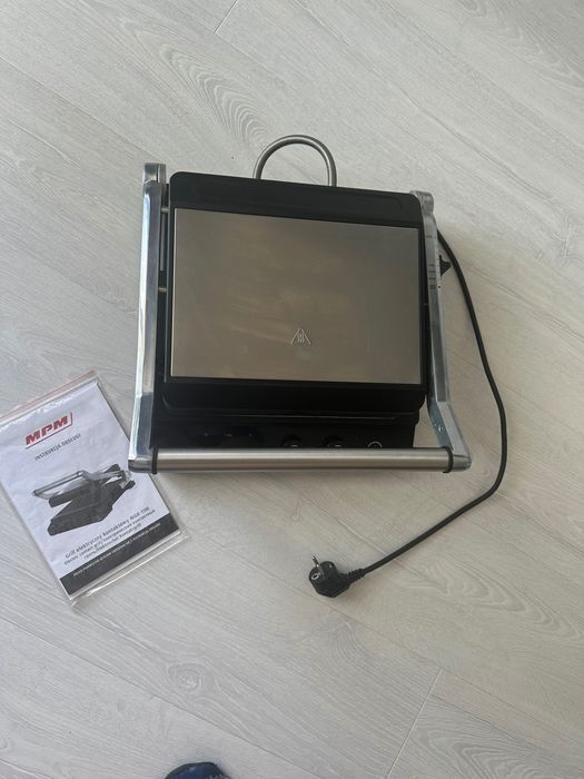 Grill elektryczny MPM MGR-11M