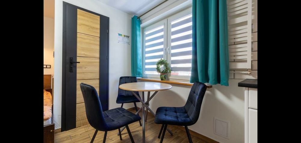 Apartament 2 - 3 osobowy  jednopokojowy nad morzem. 100 m do plaży. Gorące Jacuzzi