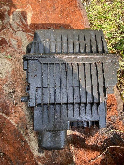 Корпус повітряного фільтра фильтра Peugeot 307 2.0HDI Пежо 9643015880C