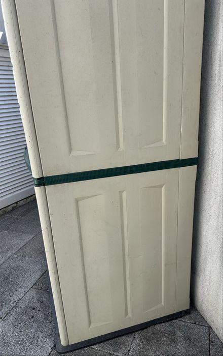 Abrigo armário em resina para exterior ou para zonas fechadas