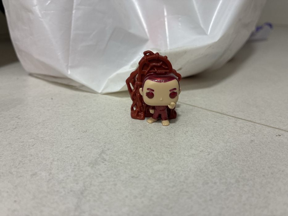 Продаю фігурки Дивні дива!