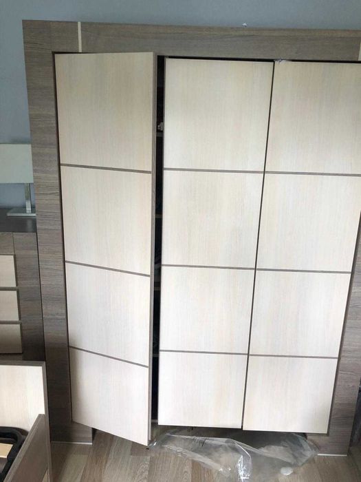Meble VOX komplet – fa | OKAZJA Opis: Sprzedam komplet mebli VOX w bardzo dobrym stanie. Nowoczesny design