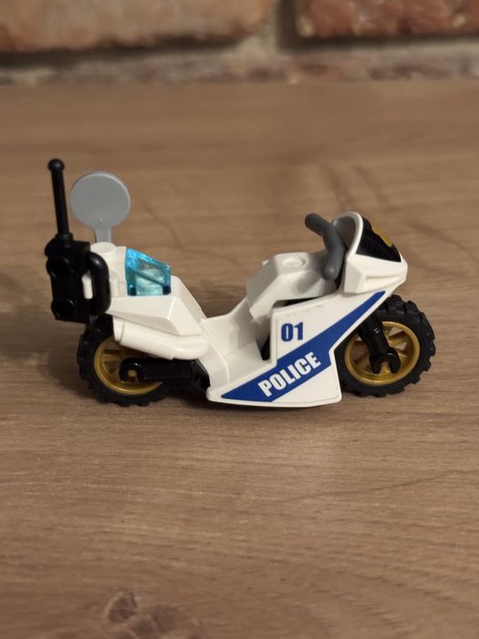 Lego 60137 motocykl motor