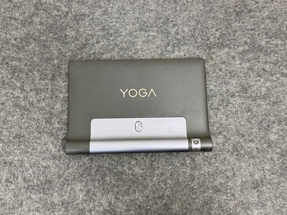 Планшет Lenovo Yoga Повнісю робочий