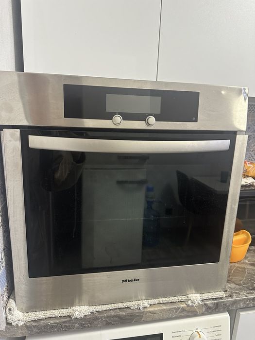 Духовка вбудована Miele H 4641 BP