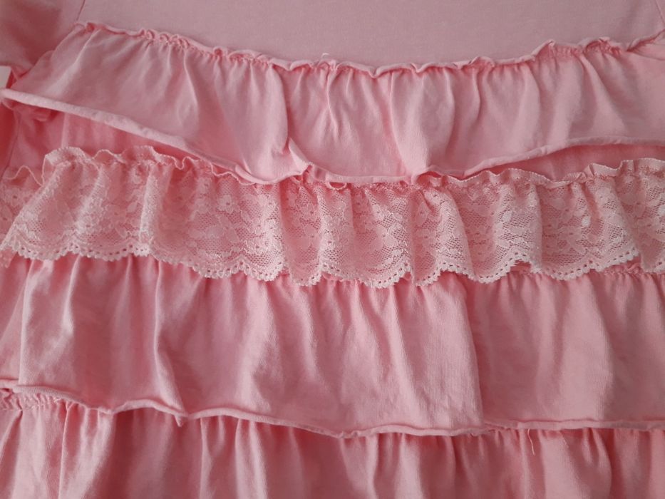 Camisola rosa velho com folhos