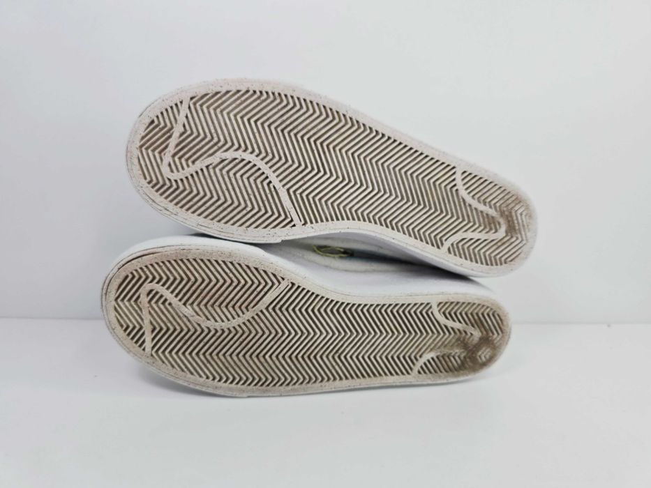 NIKE BLAZER LOWPLATFORM SE NN Trampki damskie białe rozm. 37,5