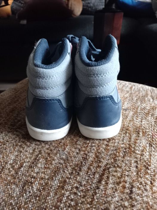 Buty dla chłopca nad kostkę