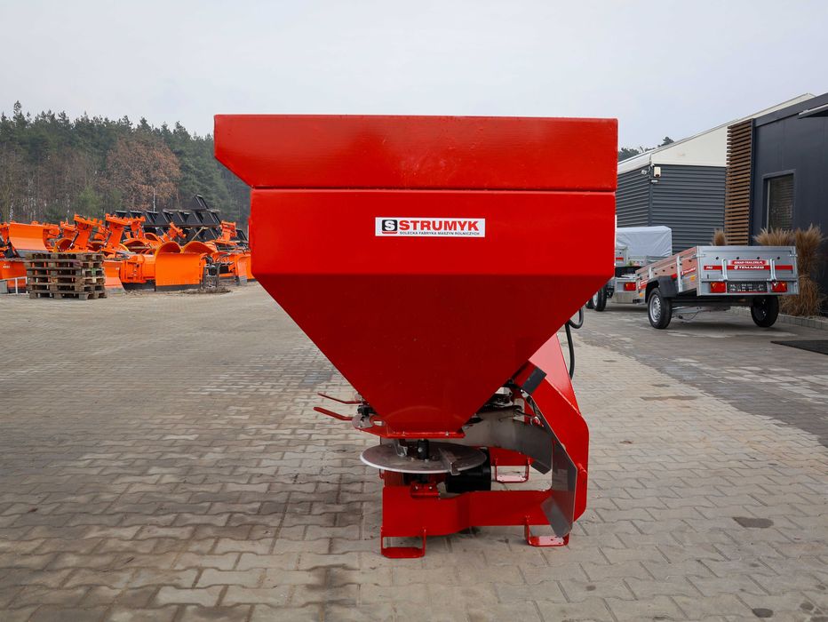 Dwutalerzowy Rozsiewacz do Nawozu Nawozów STRUMYK TYTAN siewka