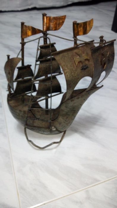 "Decoração" Caravela em latão - peça única