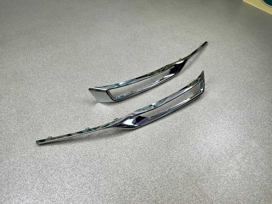 Накладка противотуманих фар  BMW 5 (G30/G31)  51117409551/ 51117409552