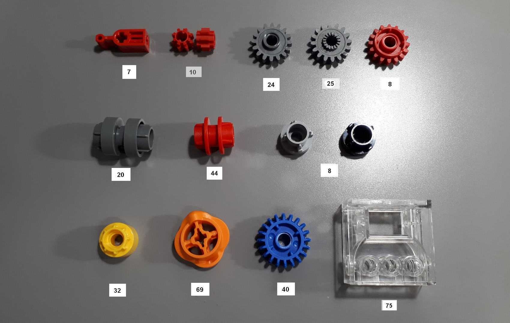 Детали Lego Technic - шестерни, гусеницы (оригинал лего техник): 59 грн ...