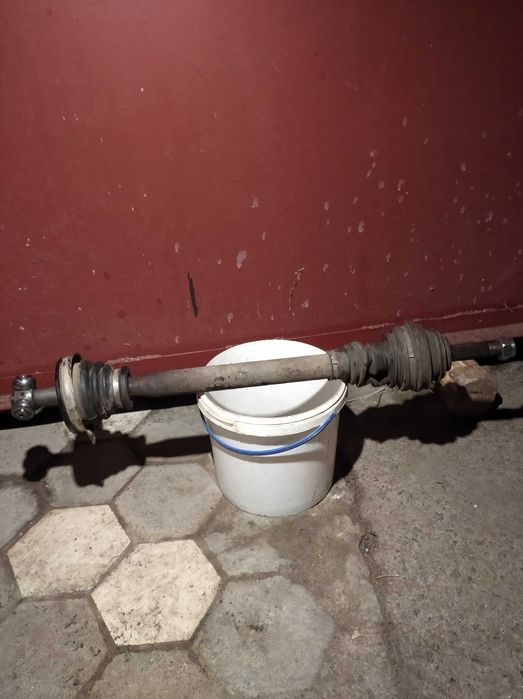 Лівий привод на дачу логан 1.