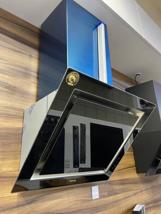 Кухонна витяжка Teka DLV 68660 TOS чорне скло