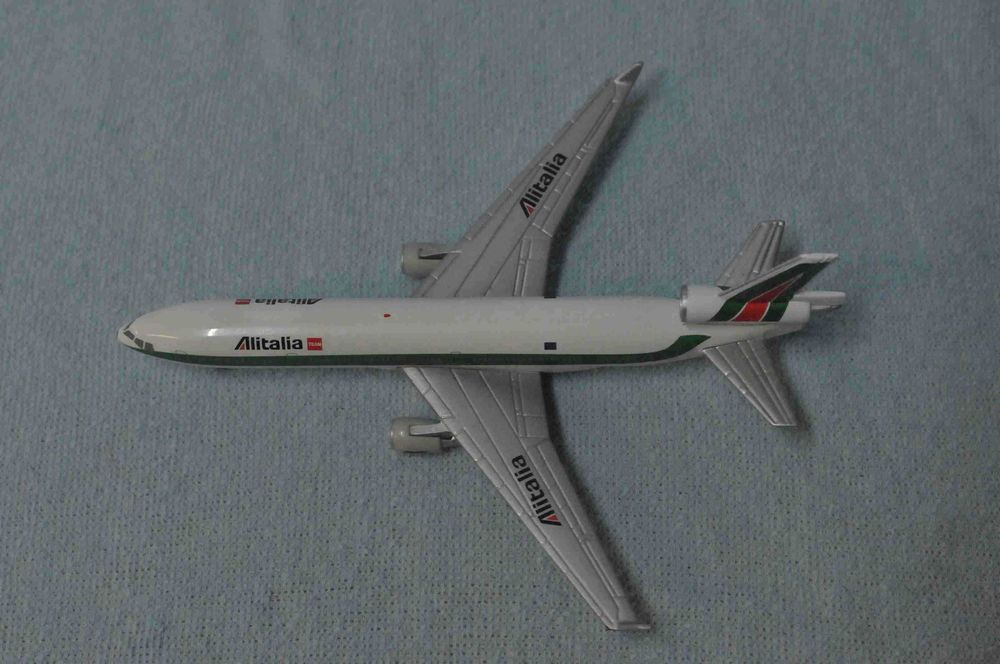 Metal - Boeing McDonnell Douglas MD-11 - Alitalia