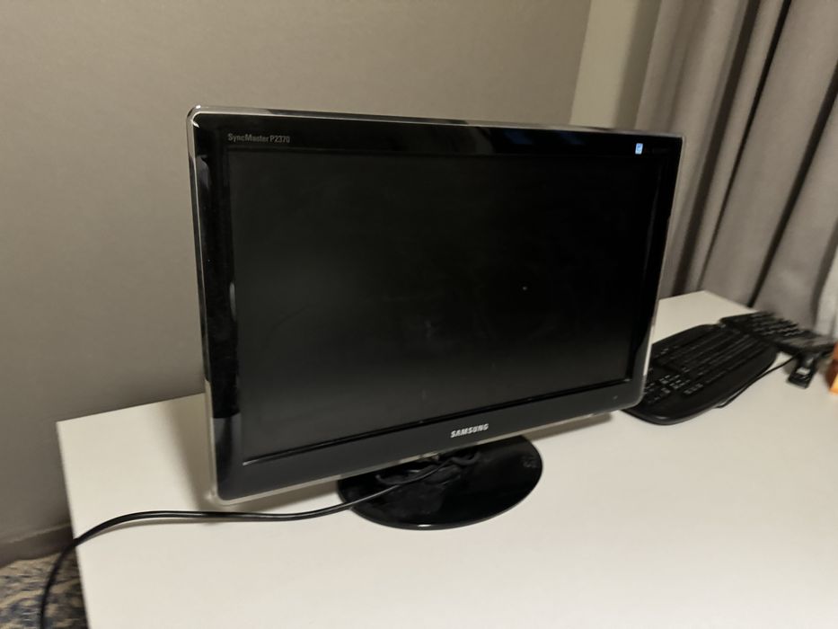 Монітор 23" Samsung SM P2370 LS23EFHKFV Black