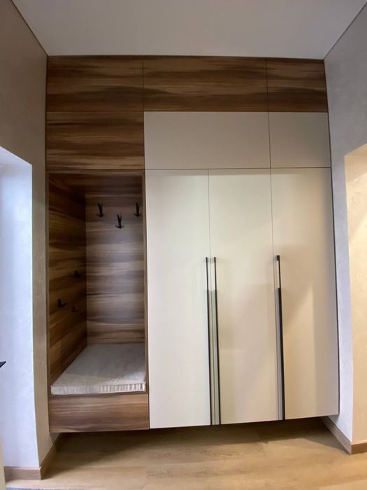 Котедж з ремонтом від власника, підвал, гараж, газ, ділянка 5сот.