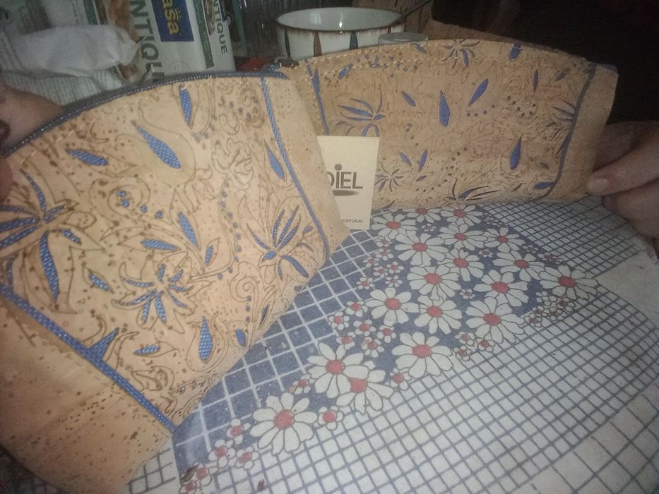 Duas bolsas pequenas cortiça