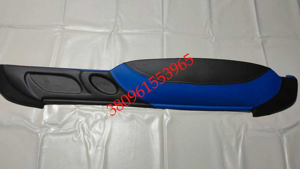 Накладка на торпеду ВАЗ2107 (пластиковая, разноцветная) новая